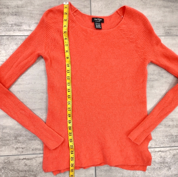 Lord & Taylor Women's Orange 100% Cashmere Long Sleeve Sweater Size Small - Picture 4 of 8